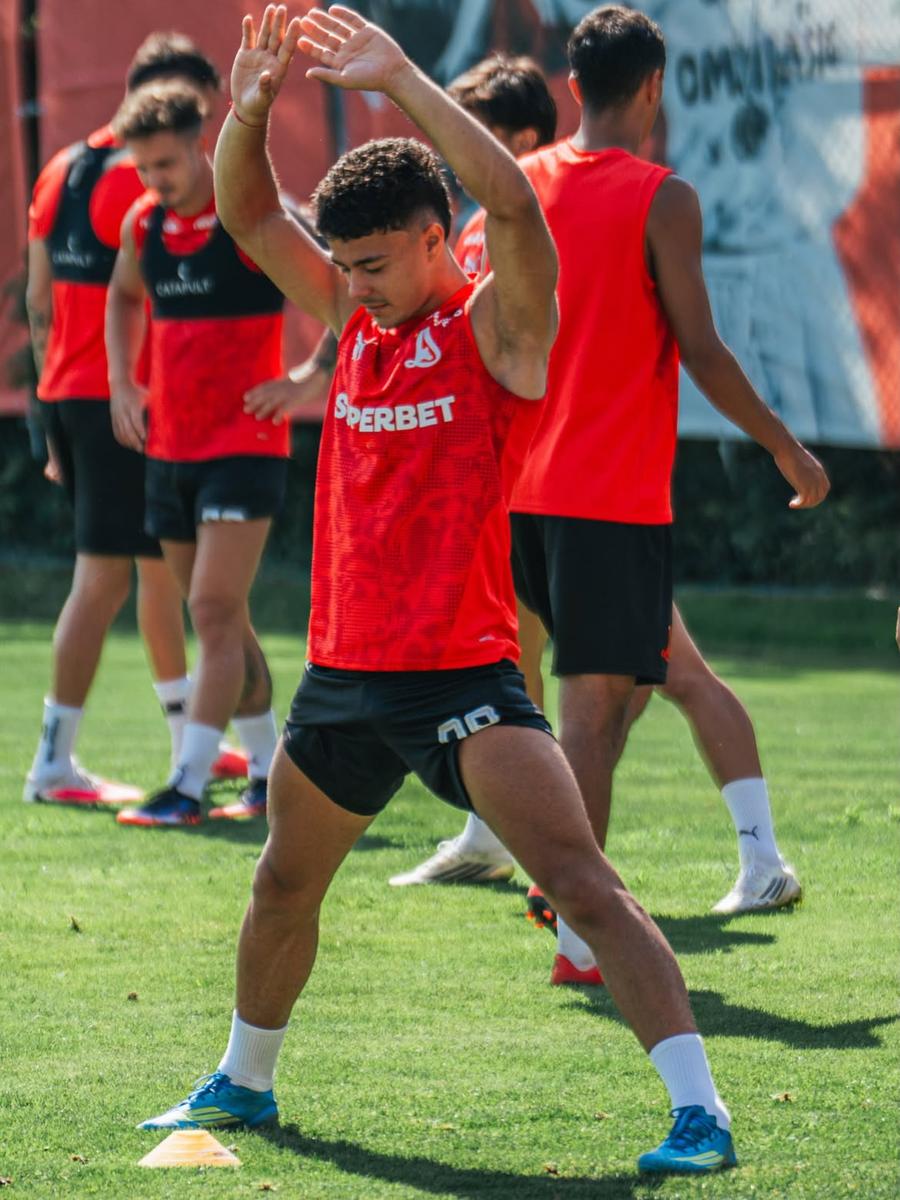 Alexandru Irimia, împrumutat de Dinamo la Metaloglobus // FOTO: Instagram Dinamo și-a cedat fotbalistul în ziua meciului cu FC Voluntari!