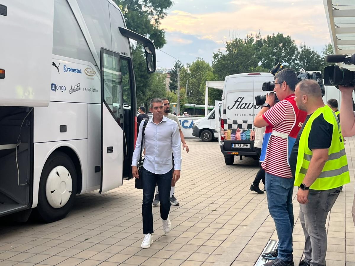 Dinamo - Voluntari, imagini înaintea partidei de pe stadionul Arcul de Triumf