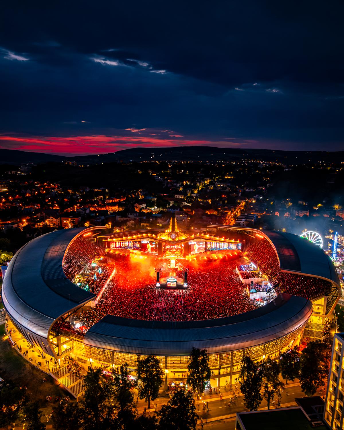 Cluj Arena s-a transformat în cea de-a doua zi de Untold! 130.000 de oameni au fost la show-ul Zara Larsson