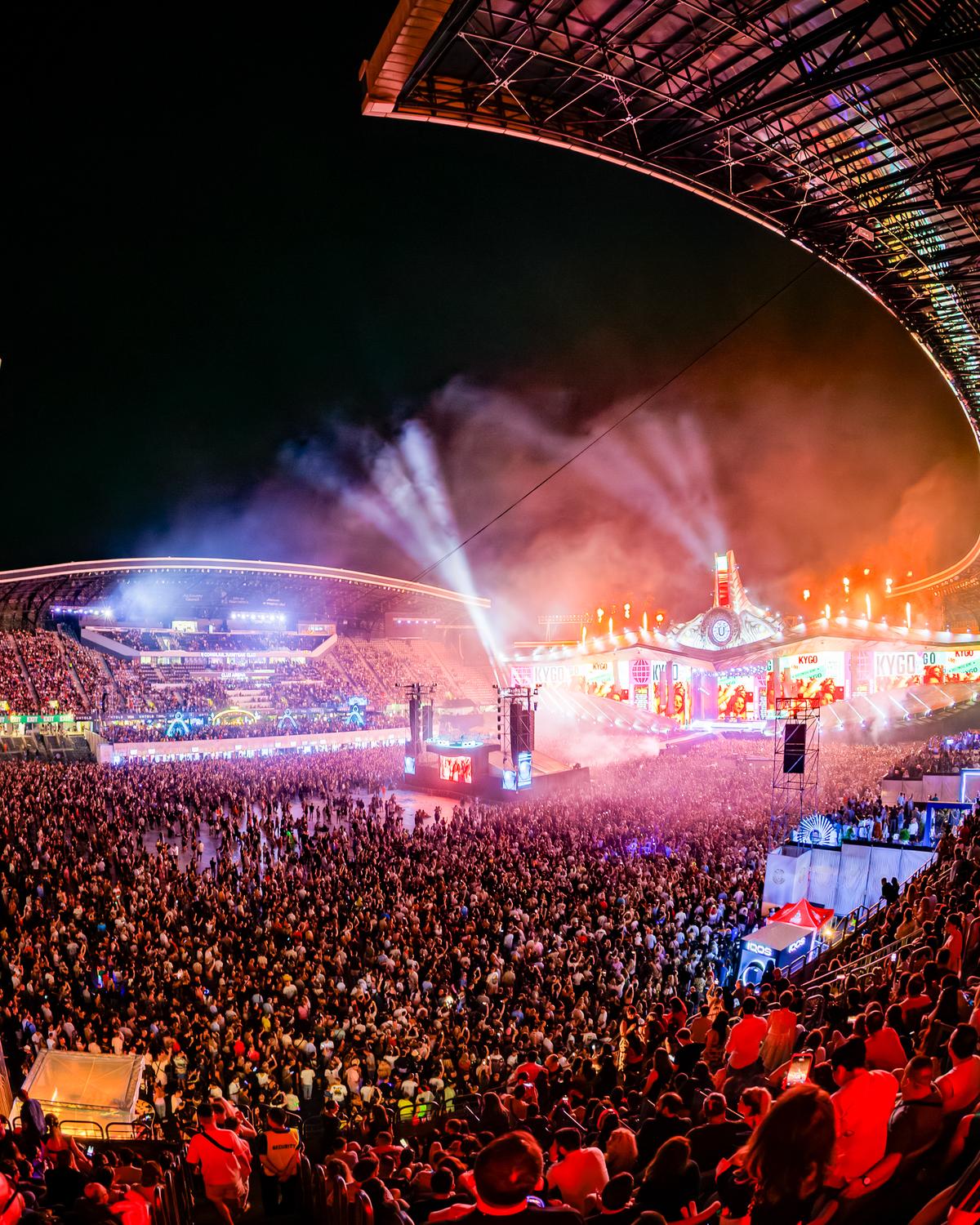 Cluj Arena s-a transformat în cea de-a doua zi de Untold! 130.000 de oameni au fost la show-ul Zara Larsson