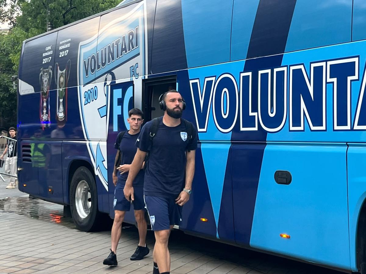 Dinamo - Voluntari, imagini înaintea partidei de pe stadionul Arcul de Triumf