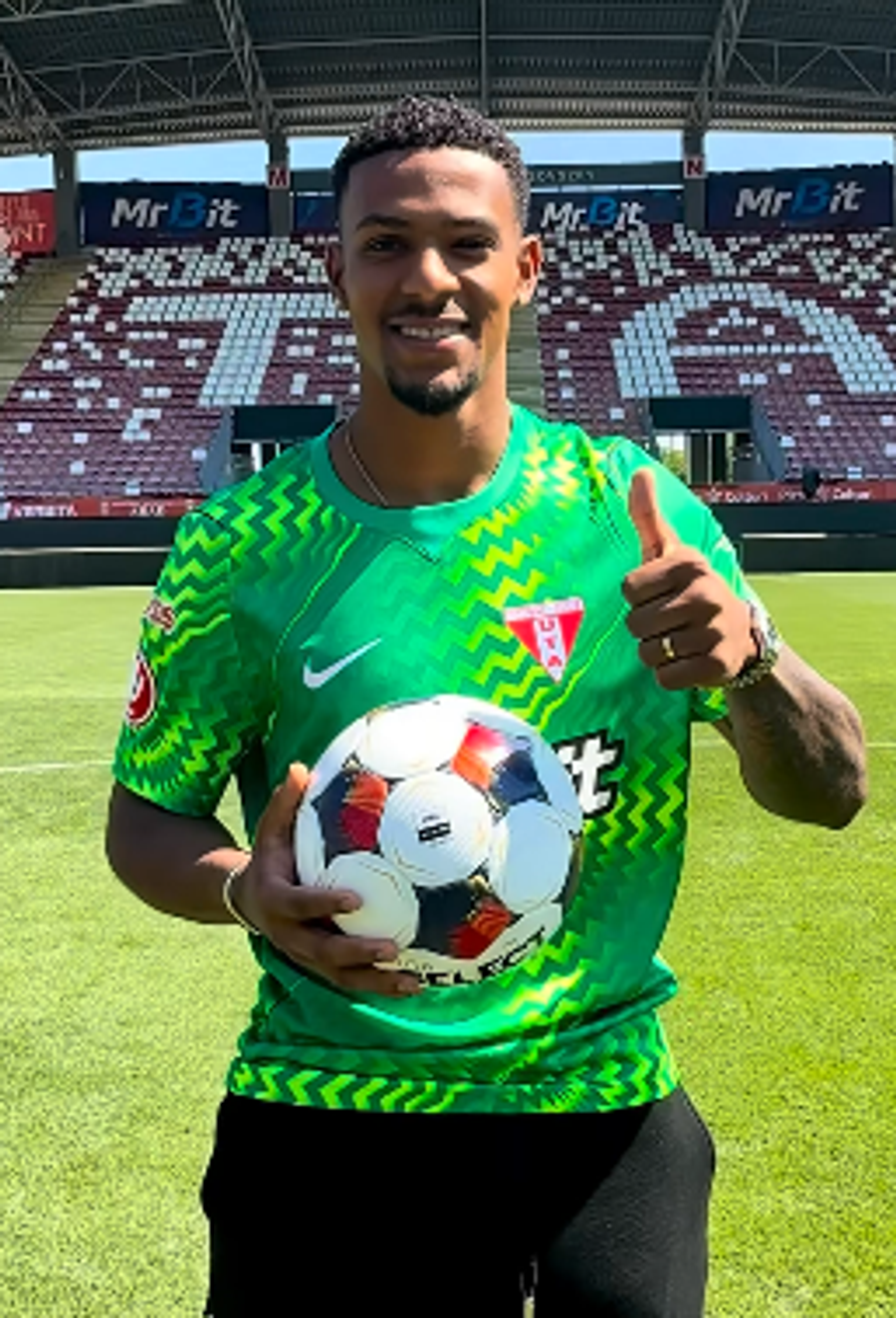 Marcio Rosa, prezentat oficial la UTA Arad // foto: captură facebook @UTA Arad Jucătorul de la Campionatul Mondial, prezentat în Superliga