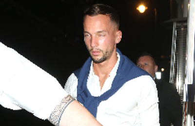 Drinkwater, bătut măr în Manchester! A încercat să agațe o tânără, dar a fost doborât de 6 bărbați!