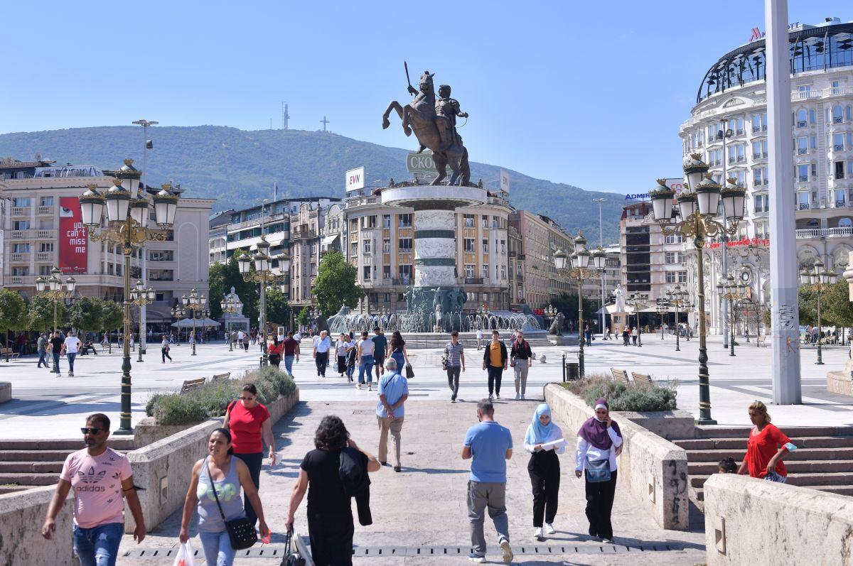 Orașul celor 1.000 de statui: „Și în România e corupție, dar aici e mai rău!”