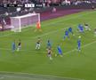 Tavi Popescu a comis-o la 5 minute de la intrarea pe teren! Gafă decisivă în West Ham - FCSB