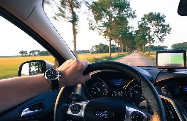 Rezolvă o problemă stringentă, prin schimbarea unei baterii auto în doar 1 oră!