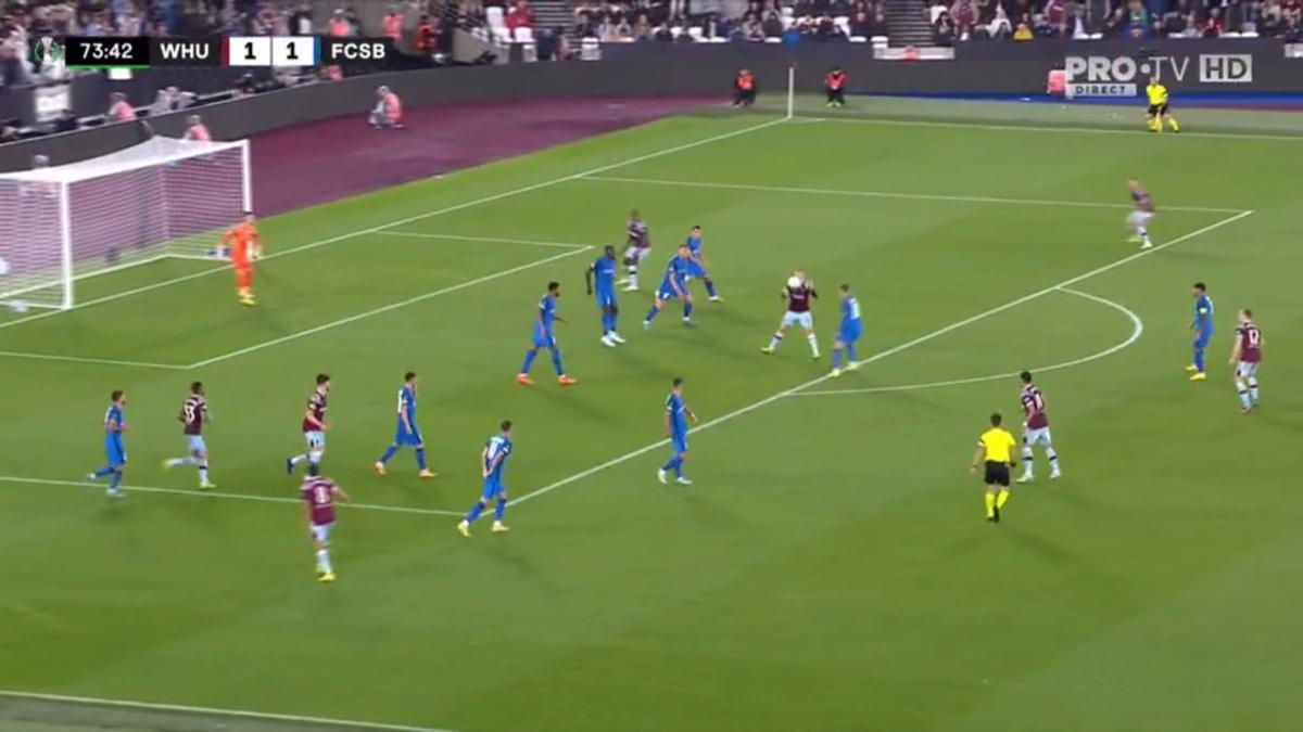 Tavi Popescu a comis-o la 5 minute de la intrarea pe teren! Gafă decisivă în West Ham - FCSB