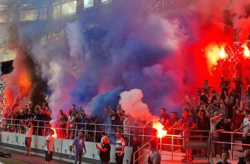 Peluza Sud Steaua, la antrenamentul „militarilor” înaintea derby-ului cu Dinamo
Foto: facebook/ Cristian Scutariu