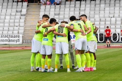 Adus în vară de la FCSB, a jucat trei meciuri și a fost dat afară de o nou-promovată!