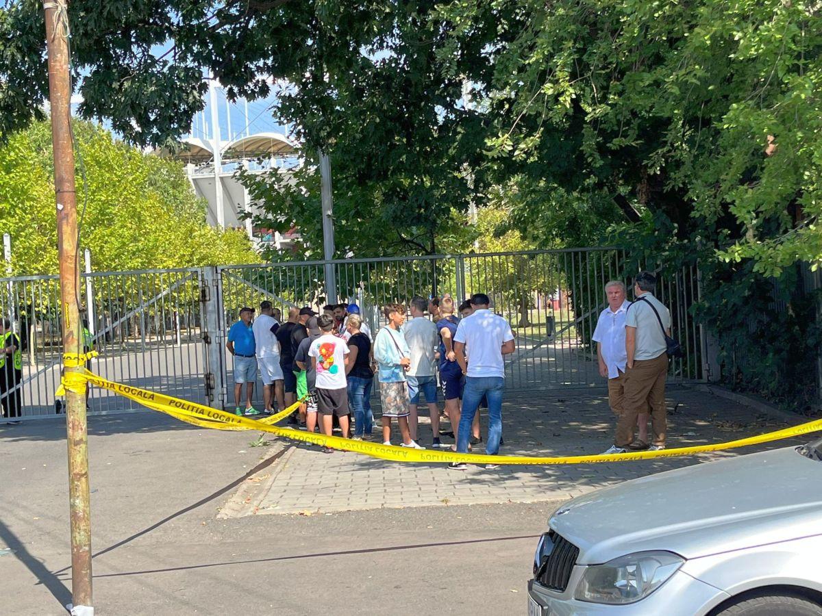 Coadă la casele de bilete de la Arena Națională, înainte de România - Israel