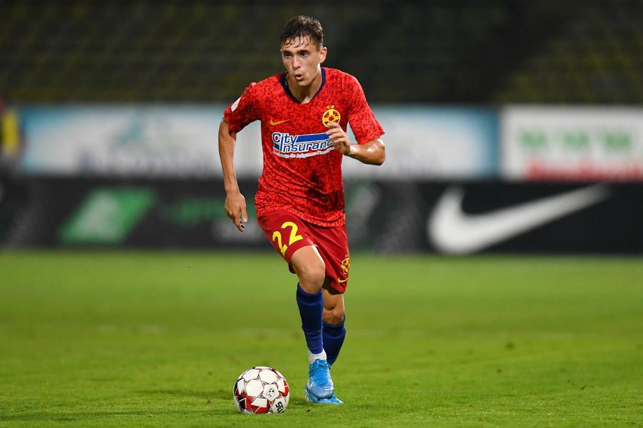 Adus în vară de la FCSB, a jucat trei meciuri și a fost dat afară de o nou-promovată!