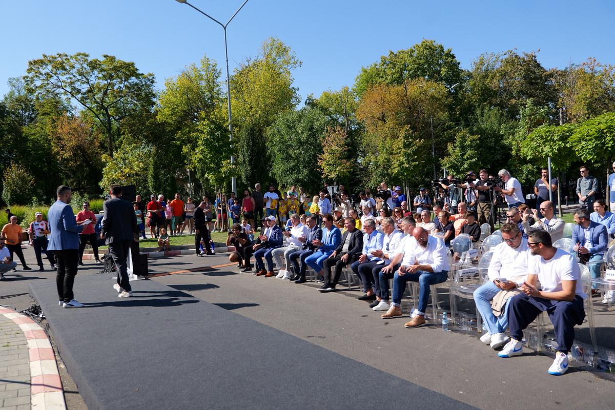 Generația de Aur are statuie în fața Arenei Naționale