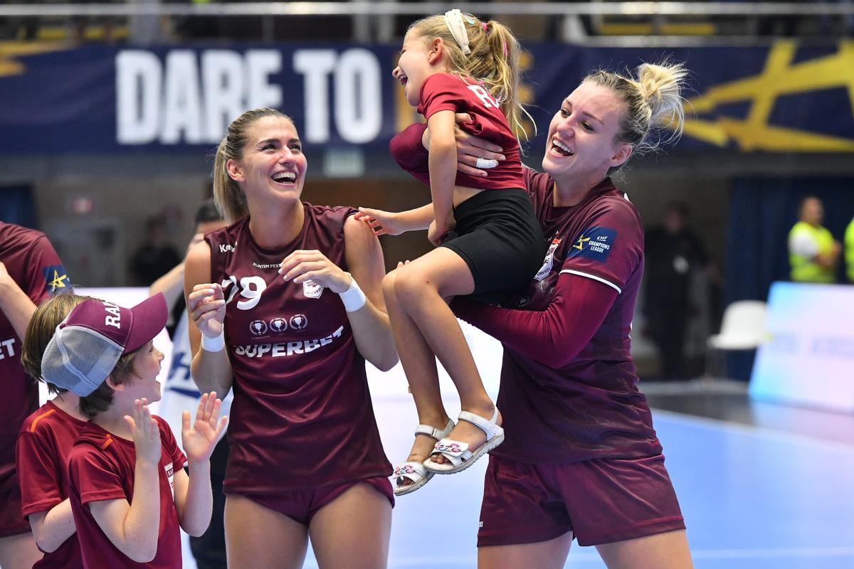 Debut cu dreptul pentru Rapid cu Buducnost în noul sezon de Liga Campionilor la handbal feminin