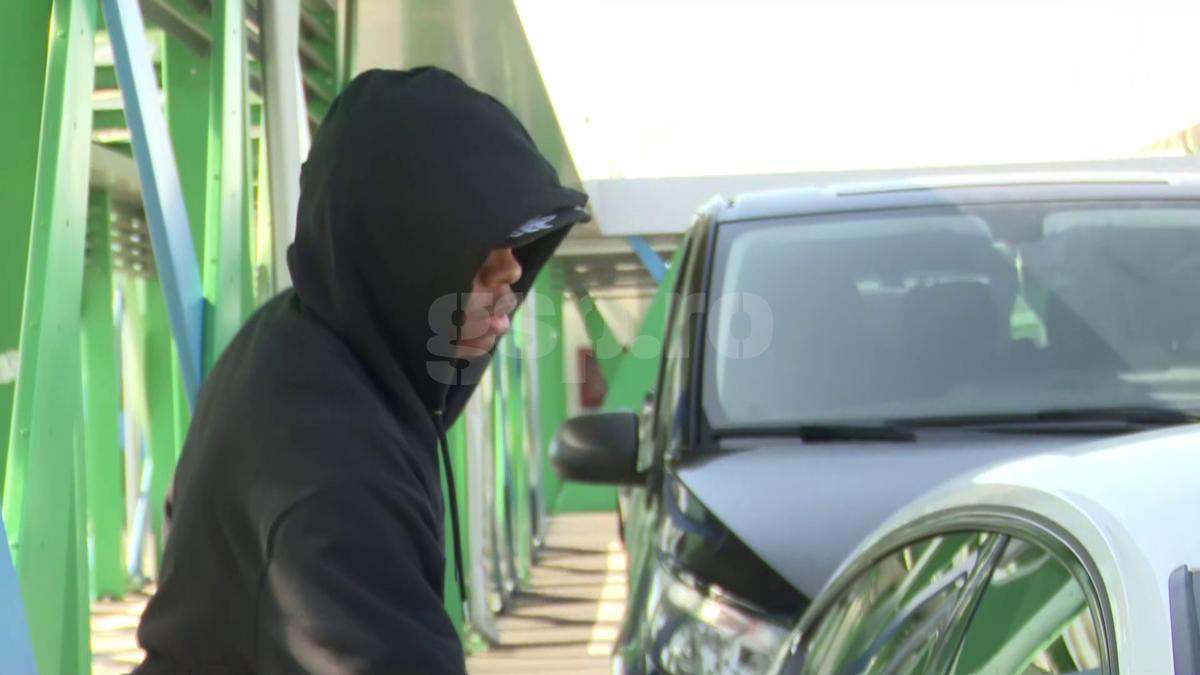 Clinton N'Jie, noul jucător de la Rapid, a ajuns la București