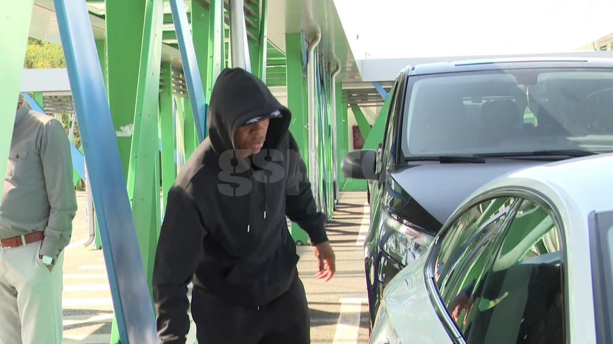 Fostul jucător de la Marseille și Tottenham a ajuns la București și va semna cu Rapid » Cum a vrut să se furișeze pe aeroport