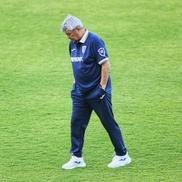 Mircea Lucescu, la antrenamentul naționalei, înainte de Cipru - România/ foto: Cristi Preda (GSP)