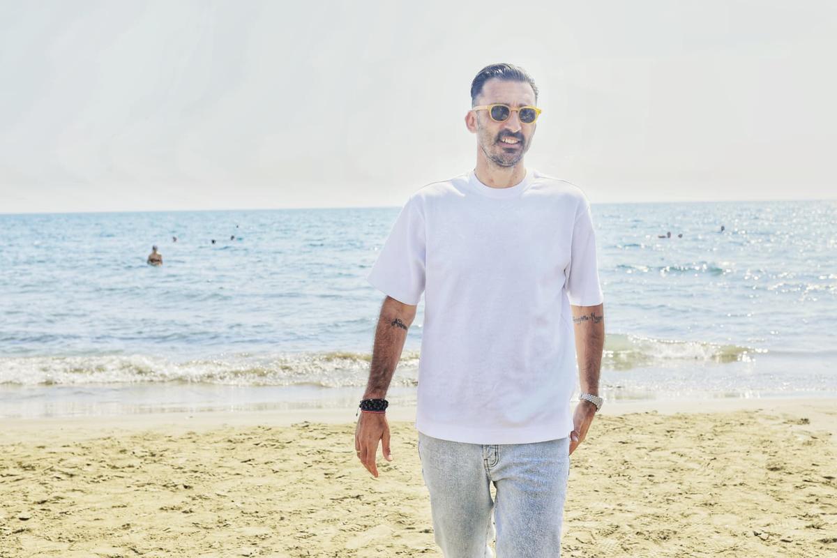 De pe plaja din Larnaca, Charalambous îl avertizează pe Lucescu: „Acum va fi mult mai greu cu Cipru! Să vă spun de ce”