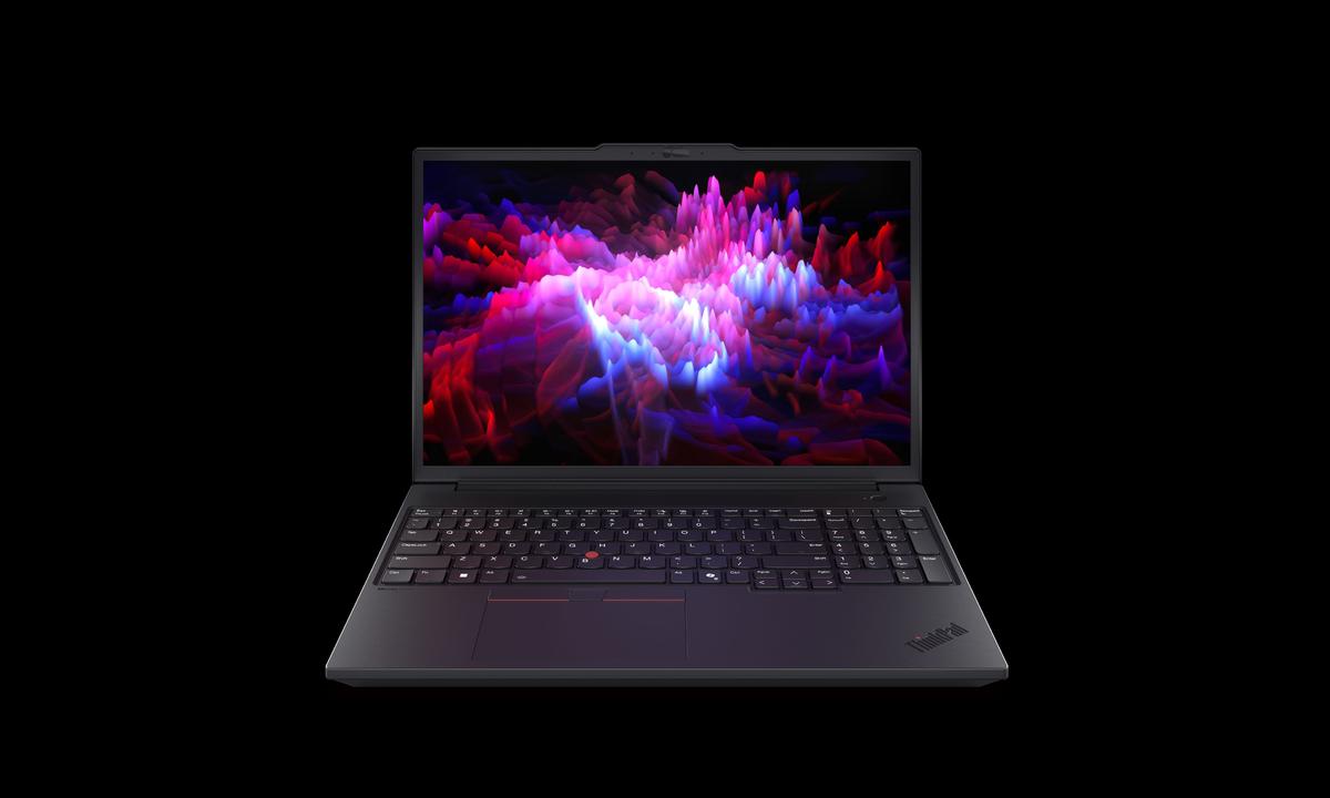 Lenovo lansează în cadrul Innovation World 2025 un portofoliu extins de dispozitive și soluții cu AI pentru segmentul de business