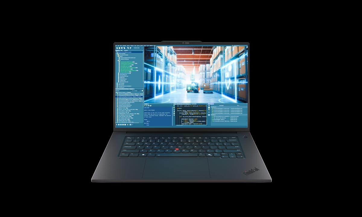 Lenovo lansează în cadrul Innovation World 2025 un portofoliu extins de dispozitive și soluții cu AI pentru segmentul de business
