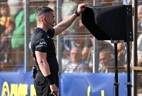 Istvan Kovacs a avut mai mereu nevoie de VAR în situațiile la limită din Superliga