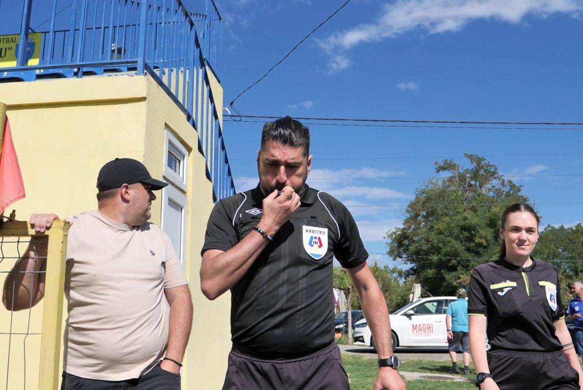 Din Anglia, în Liga 6 Prahova! Fost fotomodel în brigada de arbitri: „Ai văzut că era să ne bage mortu-n casă înainte de final”