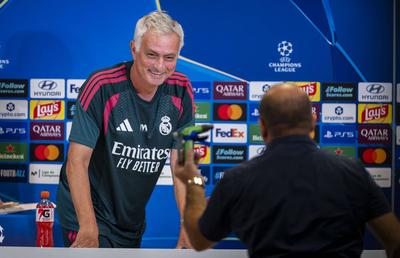 Povestea tristă din spatele cadoului primit de Mourinho înainte de Real Madrid - Inter: „Cea mai cumplită durere pe care o poate trăi un tată”