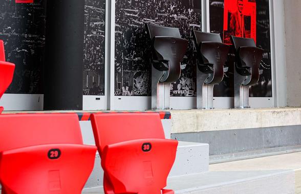 Neobișnuit! » Leverkusen a creat trei locuri „de doliu” pe stadion