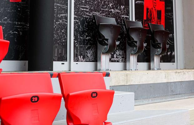 Neobișnuit! » Leverkusen a creat trei locuri „de doliu” pe stadion