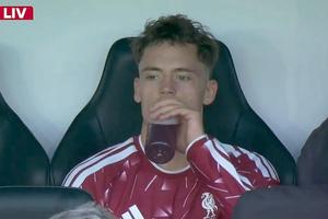 Suplimentul-minune din ciclism a ajuns și în Premier League: ce este misterioasa băutură vișinie