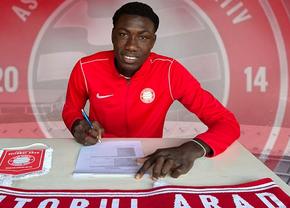 Rapid l-a transferat în ultima zi de mercato, apoi l-a trimis în Liga 2