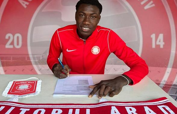 Rapid l-a transferat în ultima zi de mercato, apoi l-a trimis în Liga 2