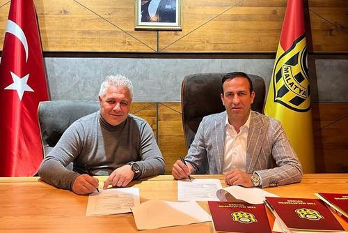 Marius Șumudică a semnat cu formația turcă Malatyaspor // foto: Instagram @ yenimalatyaspor
