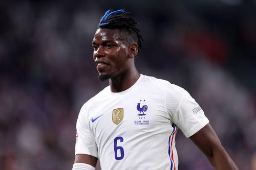 Paul Pogba (28 de ani, mijlocaș central) a lăsat de înțeles că ar putea s-o părăsească pe Manchester United la finalul sezonului, când îi expiră contractul cu britanicii