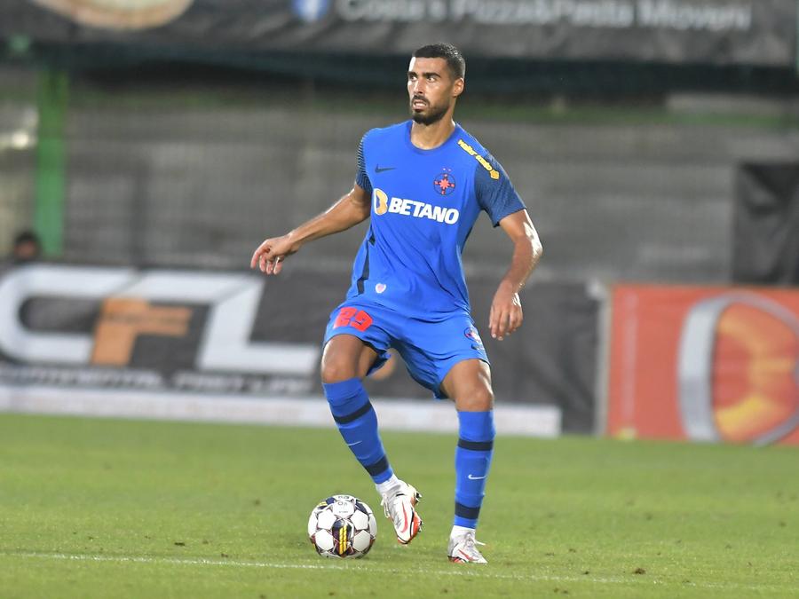 Rachid Bouhenna/ foto Imago Images Meciul cu Silkeborg i-a deschis ochii unui jucător de la FCSB » MM: „Mi-a zis că prefera să nu joace, nu e pregătit”