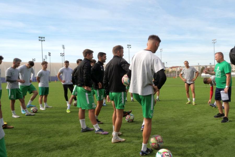 Promovarea celor de la Dumbrăvița a fost una dintre cele mai mari surprize ale verii (foto: Iosif Popescu) Timişoara e fruncea ruşinii! Ce se întâmplă cu stadionul „Dan Păltinișanu” + Plan pentru noua arenă