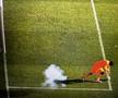 A venit verdictul » Ce se întâmplă cu partida din Ligue 1, suspendată după ce o petardă a explodat lângă portarul lui Clermont + Ce sancțiune au primit gazdele