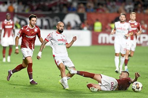 Ștefan Pănoiu, în stânga // foto: Imago Images