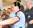 Sosire Dănuț Lupu. Fostul internațional a fost preluat de polițiști pe aeroportul din Otopeni (foto: Cristi Preda/GSP)