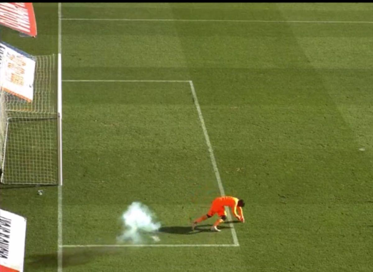 Meci suspendat în Ligue 1 » Incident reprobabil în prelungiri! Poliția a arestat deja vinovatul