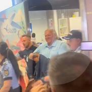 Sosire Dănuț Lupu. Fostul internațional a fost preluat de polițiști pe aeroportul din Otopeni