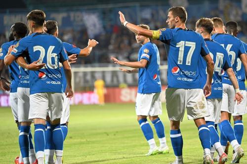 Larie (numărul 17) e cel mai bun om al lui Hagi din acest campionat / Sursă foto: farulconstanta.com