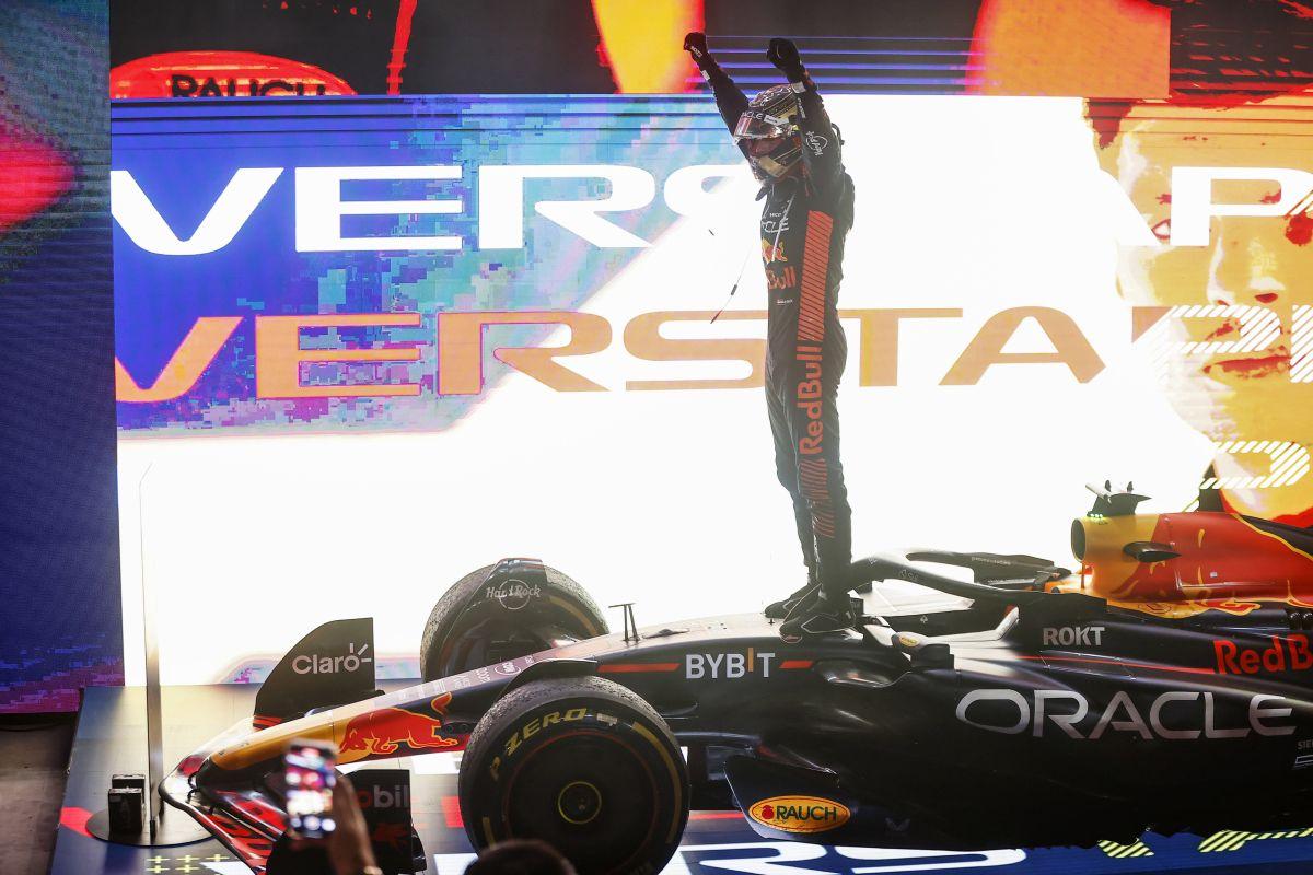 Max Verstappen, suprem și în Qatar, în week-end-ul în care a sărbătorit al treilea titlu la rând! Accident cu piloții Mercedes