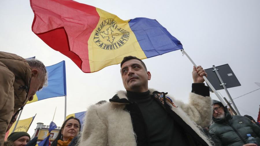 „Spuneți-ne, sunteți omul lui Vladimir Putin?” » „Ultrasul”-candidat GEORGE SIMION, dialog fără mănuși cu Ovidiu Ioanițoaia: „Mai degrabă am luat bătăi decât am dat! Puneți întrebări mai bune ca Andreea Esca”