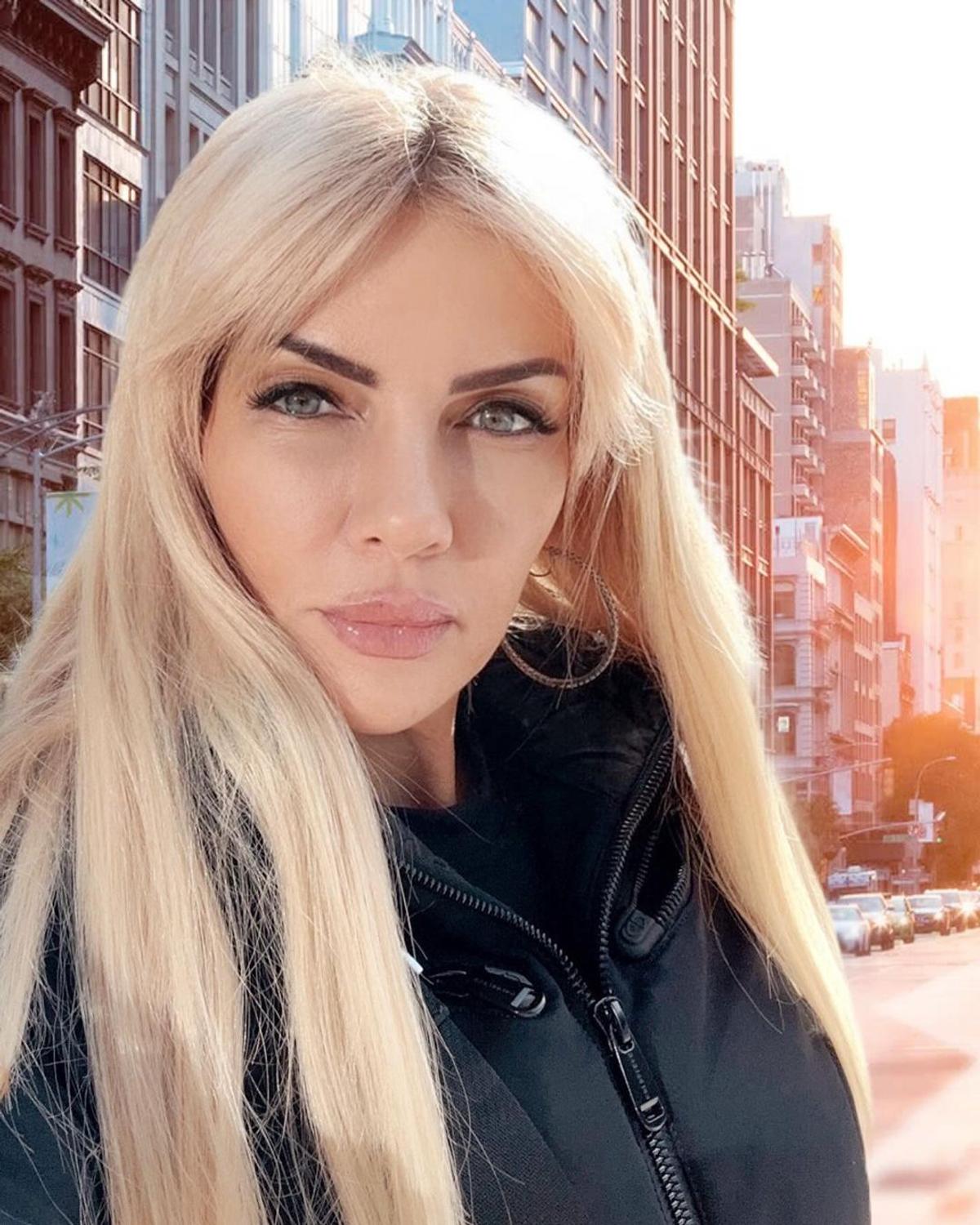 Laura Vicol
