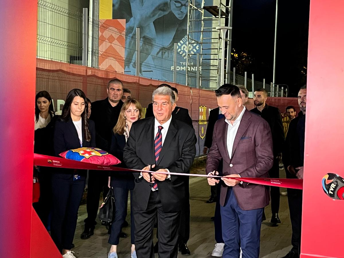 Gică Popescu a replicat tăios, după ce el și Hagi n-au fost invitați la inaugurarea academiei Barcelonei la București: „S-au înșelat! Ne vedem azi la Parlament”