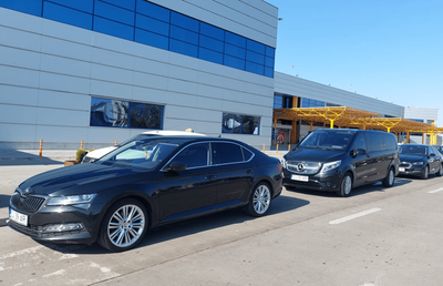Mobilitatea sportivilor care călătoresc cu avionul – soluții moderne de închiriere auto cu șofer