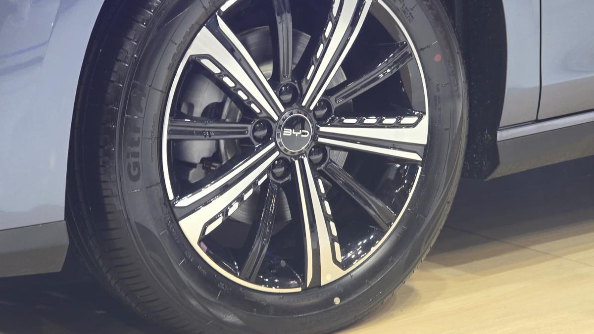 BYD SEAL 5 DM-i