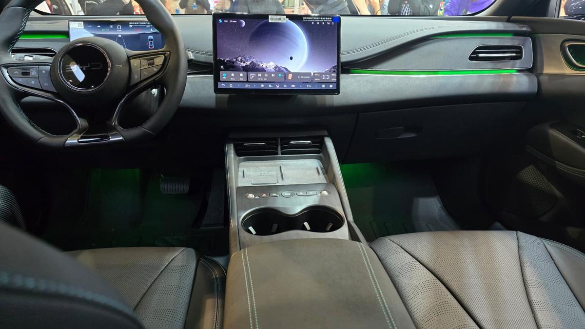 BYD SEAL 6 DM-i
