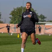 Denis Drăguș a revenit la antrenamentele FCSB-ului // FOTO: facebook.com/FCSBOfficial