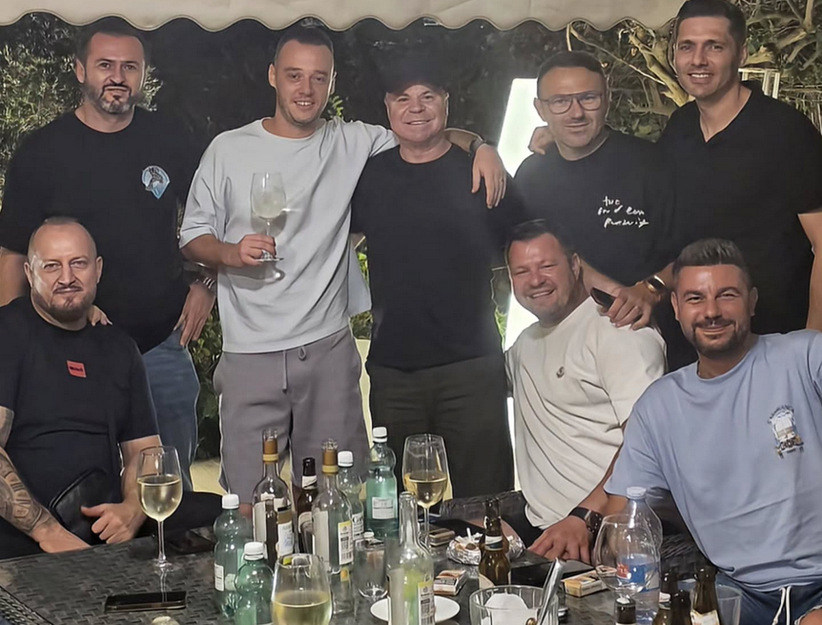 Prima reacție a lui Costin Curelea după scandalul de la națională: „Am greșit, dar nu s-a consumat alcool în cantitățile sugerate” » Cum explică întâlnirea